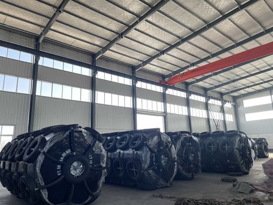 Ποιότητα γεμισμένο αφρός κιγκλίδωμα 2X4m με το δίκτυο 70kg/M αλυσίδων πυκνότητα ³ 19mm πάχος Polyurea εργοστάσιο