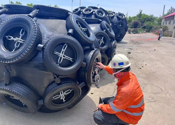 Ποιότητα πνευματικά κιγκλιδώματα 4500x9000mm 50Kpa για μαύρο χρώμα απορρόφησης βαρκών το υψηλής ενέργειας εργοστάσιο