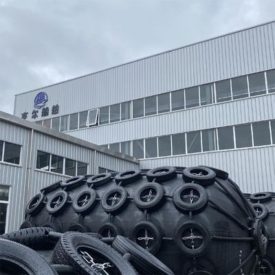 Ποιότητα Πυροβόλο ελαστικό ελαστικό 50kpa & 80kpa για μεταφορά από πλοίο σε πλοίο εργοστάσιο