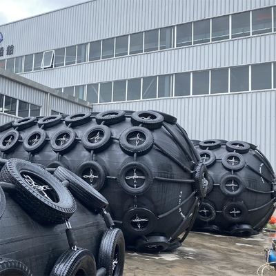 Ποιότητα Three-Year Warranty Pneumatic Rubber Fender 2.0*4.5M For Dock Anti-Collision εργοστάσιο