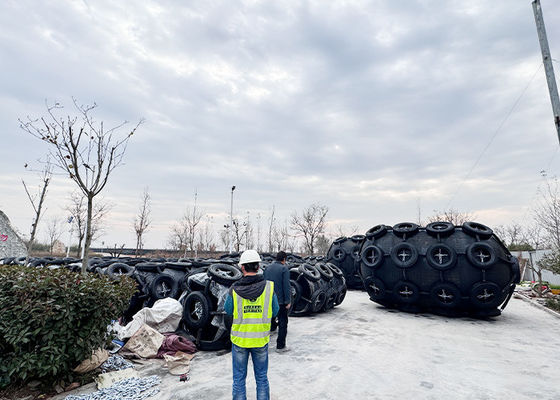 Ποιότητα Θαλάσσια πλωτή αποβάθρα Φόμιμα γεμάτο στερεό υλικό EVA για την προστασία σκαφών εργοστάσιο