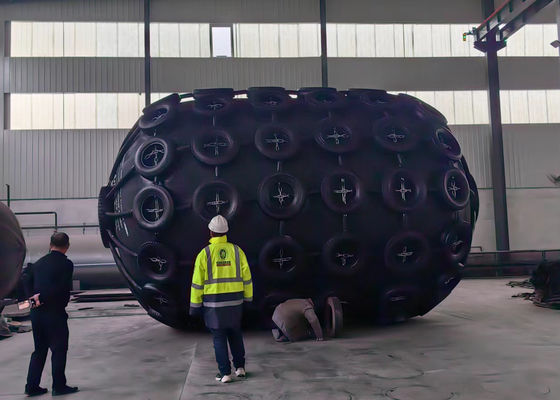 Ποιότητα 50kPa/80kPa Pneumatic Marine Fender and Inflatable Dock Fender with 1M-6.5M Length for Ship-to-Ship and Ship-to-Dock Protection εργοστάσιο