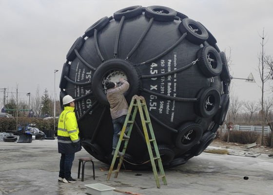 Ποιότητα Ναυτικό καουτσούκ πλωτό μεγάλο μέγεθος ναυπηγείο πλοίο Πνευματικό φεντερ εργοστάσιο