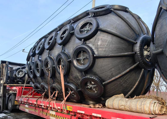 Ποιότητα Θαλάσσια σφαίρα κιγκλιδωμάτων Yokohama STS STD πνευματική λαστιχένια με την αλυσίδα και το δίκτυο ροδών εργοστάσιο