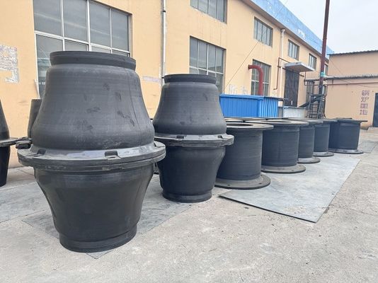 Ποιότητα 1.5KN-M - 276.4KN-M Απορρόφηση ενέργειας Ναυτικό ελαστικό φεντερ Μέγεθος προσαρμοσμένο εργοστάσιο