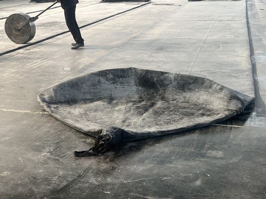 Ποιότητα Μαύρο χρώμα Προσαρμοσμένο 8-10 χρόνια Ανεμπόδιστες αεροσακούλες από μαύρο καουτσούκ εργοστάσιο