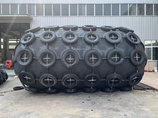 Ποιότητα 50kPa Pneumatic Marine Fender Yokohama Fender for Ship-to-ship with 6-10 Years Lifespan εργοστάσιο