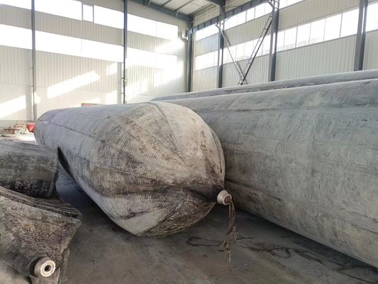 Ποιότητα Ναυτικός ελαστικός αερόσακος 4-12 στρώσεις για την εκτόξευση πλοίων εργοστάσιο