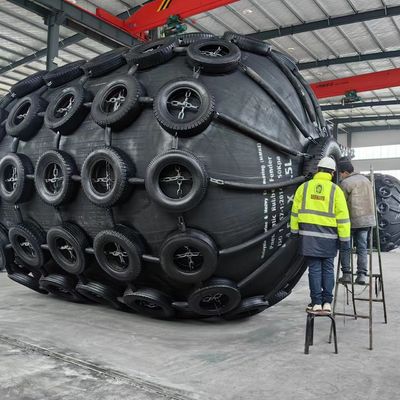 Ποιότητα Αρχική εσωτερική πίεση 80kpa Θάλασσας τύπου δίχτυ Fendre Ιδανικό για τα συστήματα απορρόφησης των επιπτώσεων των θαλάσσιων πλοίων και των συστημάτων ασφάλειας αποβάθρων εργοστάσιο