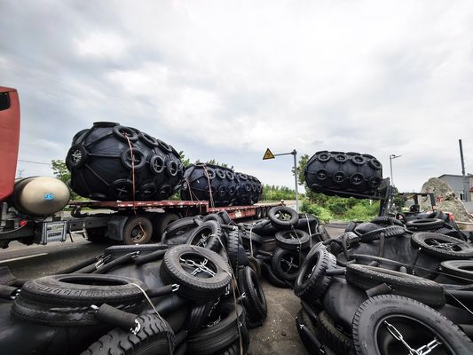 Ποιότητα Πνευματικό ελαστικό φρένο για ναυτιλιακή αποβάθρα με πιστοποίηση BV εργοστάσιο