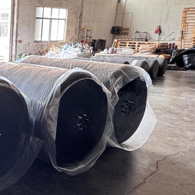 Ποιότητα High Elasticity Anti-Leakage Aging Resistance Foam Filled Fender EVA Solid Fender Customized for Marine Applications εργοστάσιο