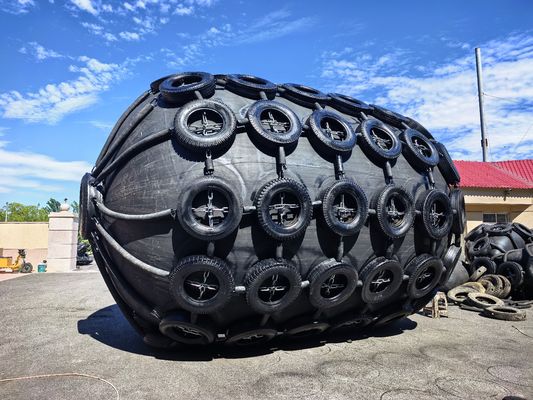 Ποιότητα ISO17357 Πνευματικό ελαστικό φεντερ με προσαρμόσιμα μεγέθη 0,3-4,8M και επιλογές πίεσης 50kpa & 80kpa εργοστάσιο