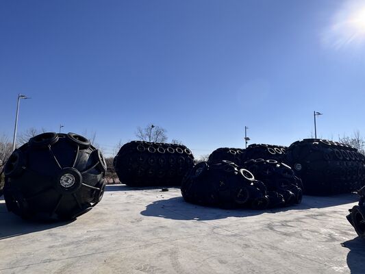 Ποιότητα Customized ISO17357 Pneumatic Rubber Fender 0.3-4.8 M for Marine Applications εργοστάσιο