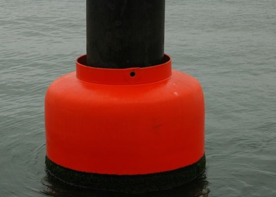 Ποιότητα Υψηλής επίδοσης γεμισμένα αφρός προσαρμοσμένα κιγκλίδωμα κιγκλιδώματα βαρκών αποβαθρών μαύρα εργοστάσιο