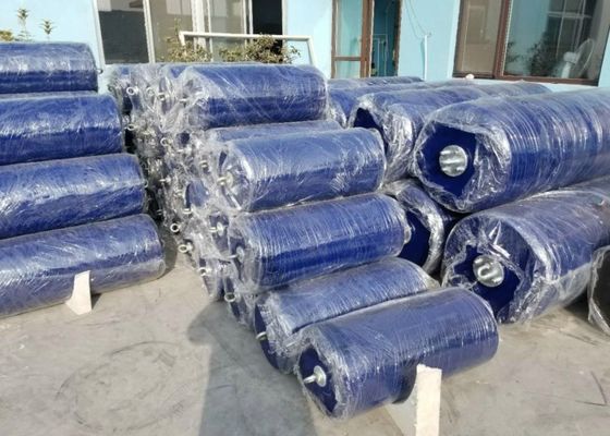 Ποιότητα High Density Foam Core Foam Filled Fender with High Energy Absorption Capacity and Positive Buoyancy for Marine Protection εργοστάσιο