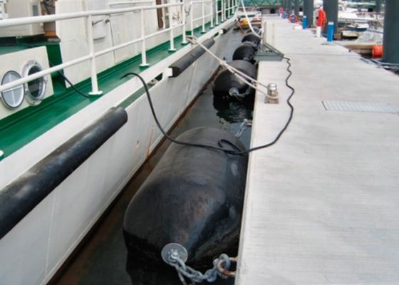 Ποιότητα Marine Fender with High Energy Absorption Capacity UV Resistant And Corrosion Resistant Foam Filled Fender with 24 Months Warranty εργοστάσιο
