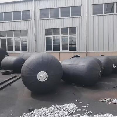 Ποιότητα Heavy Duty Pneumatic Rubber Fender Inflatable Yokohama Type Fender for Protection of Large Oil Tankers and Gas Carriers εργοστάσιο