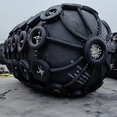 Ποιότητα High Quality Pneumatic Rubber Fender For Offshore εργοστάσιο