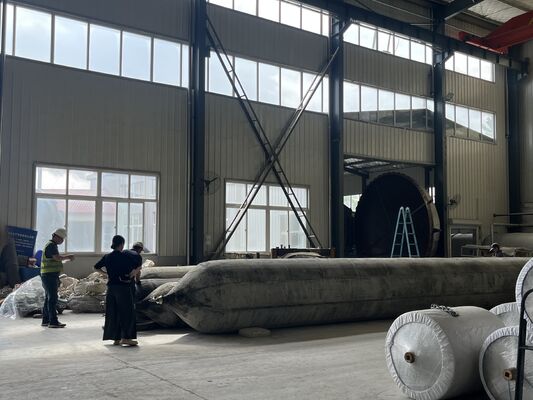 Ποιότητα Marine Rubber Airbag with Stainless Steel Mounting Hardware for Corrosion Free Installation εργοστάσιο