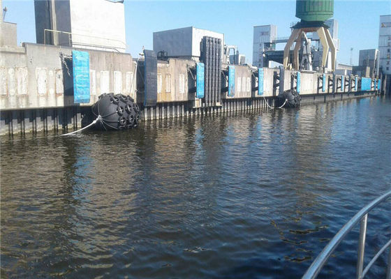 Ποιότητα Θαλάσσια πνευματικά λαστιχένια κιγκλιδώματα λιμένων σκαφών διογκώσιμα εργοστάσιο