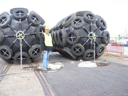 Ποιότητα Πνευματικό λαστιχένιο κιγκλίδωμα Yokohama D2.5x5.5m με την καλή συμπίεση αέρα εργοστάσιο