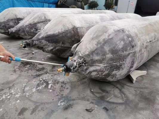 Ποιότητα Θαλάσσιο βαρύ ανυψωτικό ανυψωτικό σκάφος προώθησης ξηρών αποβαθρών αερόσακων και θαλάσσιος αερόσακος εργοστάσιο