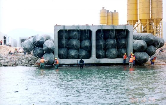 Ποιότητα Marine Salvage Life Rescue Ship Υποβρύχιοι βιομηχανικοί αερόσακοι από καουτσούκ Φουσκωτοί εργοστάσιο