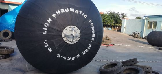 Ποιότητα Πνευματικά λαστιχένια κιγκλιδώματα βαρκών με το ελαστικό αυτοκινήτου και την αλυσίδα εργοστάσιο