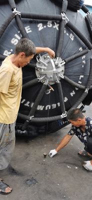 Ποιότητα Πνευματικό επιπλέον υποβρύχιο πνευματικό λαστιχένιο κιγκλίδωμα Yokohama κιγκλιδωμάτων εργοστάσιο