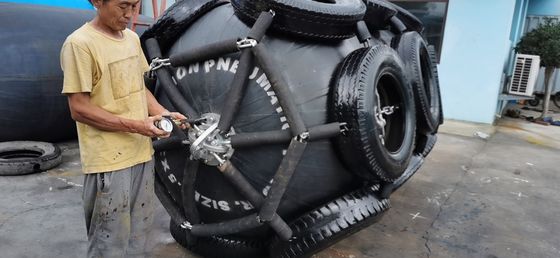 Ποιότητα Yokohama τύπων θαλάσσια λαστιχένια κιγκλιδώματα 0.5m3.3m αποβαθρών κιγκλιδωμάτων θαλάσσια διάμετρος εργοστάσιο