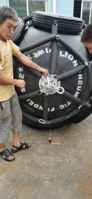 Ποιότητα Yokohama τύπων θαλάσσια λαστιχένια κιγκλιδώματα 0.5m3.3m αποβαθρών κιγκλιδωμάτων θαλάσσια διάμετρος εργοστάσιο