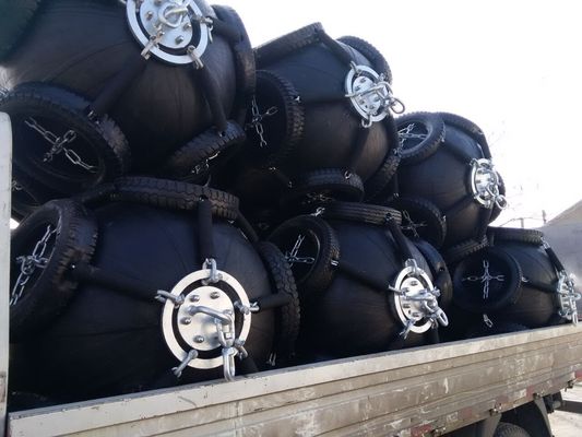 Ποιότητα Δίκτυα σχοινιών που επιπλέουν το πνευματικό λαστιχένιο κιγκλίδωμα τύπων δ κιγκλιδωμάτων κιγκλιδωμάτων πνευματικό θαλάσσιο εργοστάσιο