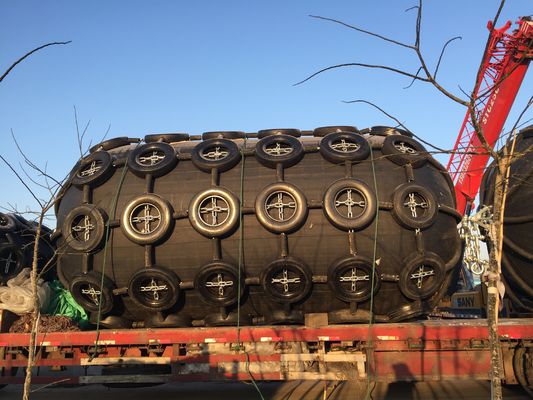 Ποιότητα Λαστιχένιο χαλί με σχοινιών πνευματικά λαστιχένια κιγκλιδώματα κιγκλιδωμάτων βαρκών δικτύου τα πνευματικά εργοστάσιο