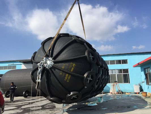 Ποιότητα Ραβδωτοί Yokohama θαλάσσιοι λαστιχένιοι προφυλακτήρες γωνιών αποβαθρών κιγκλιδωμάτων θαλάσσιοι εργοστάσιο