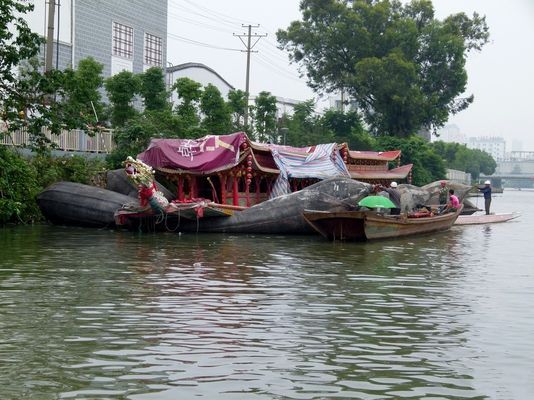 Ποιότητα Θαλάσσιο διογκώσιμο βαρκών υδρο πνευματικό κιγκλίδωμα βαρκών κιγκλιδωμάτων λαστιχένιο επιπλέον εργοστάσιο