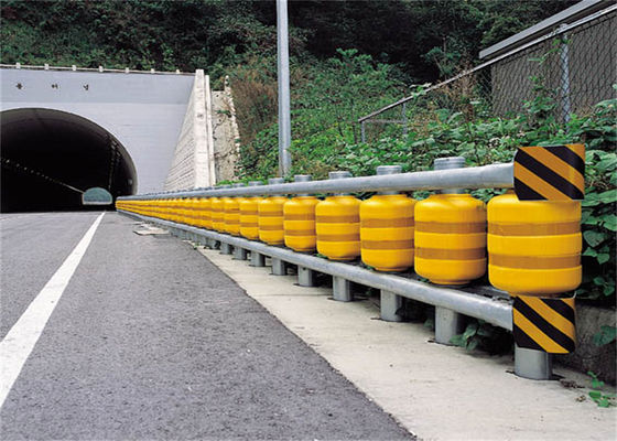 Ποιότητα EVA Yellow Safety Roller Barrier Highway Περιστρεφόμενος εργοστάσιο
