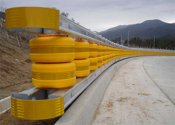Ποιότητα EVA Yellow Safety Roller Barrier Highway Περιστρεφόμενος εργοστάσιο