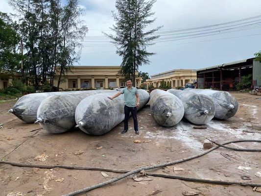 Ποιότητα D1.5*L12 θαλάσσιοι λαστιχένιοι αερόσακοι σκαφών για τη βαριές ανύψωση και την προώθηση σκαφών εργοστάσιο