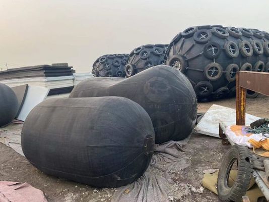 Ποιότητα Τύπος Yokohama που επιπλέει τα πνευματικά θαλάσσια λαστιχένια εξαρτήματα σκαφών κιγκλιδωμάτων εργοστάσιο